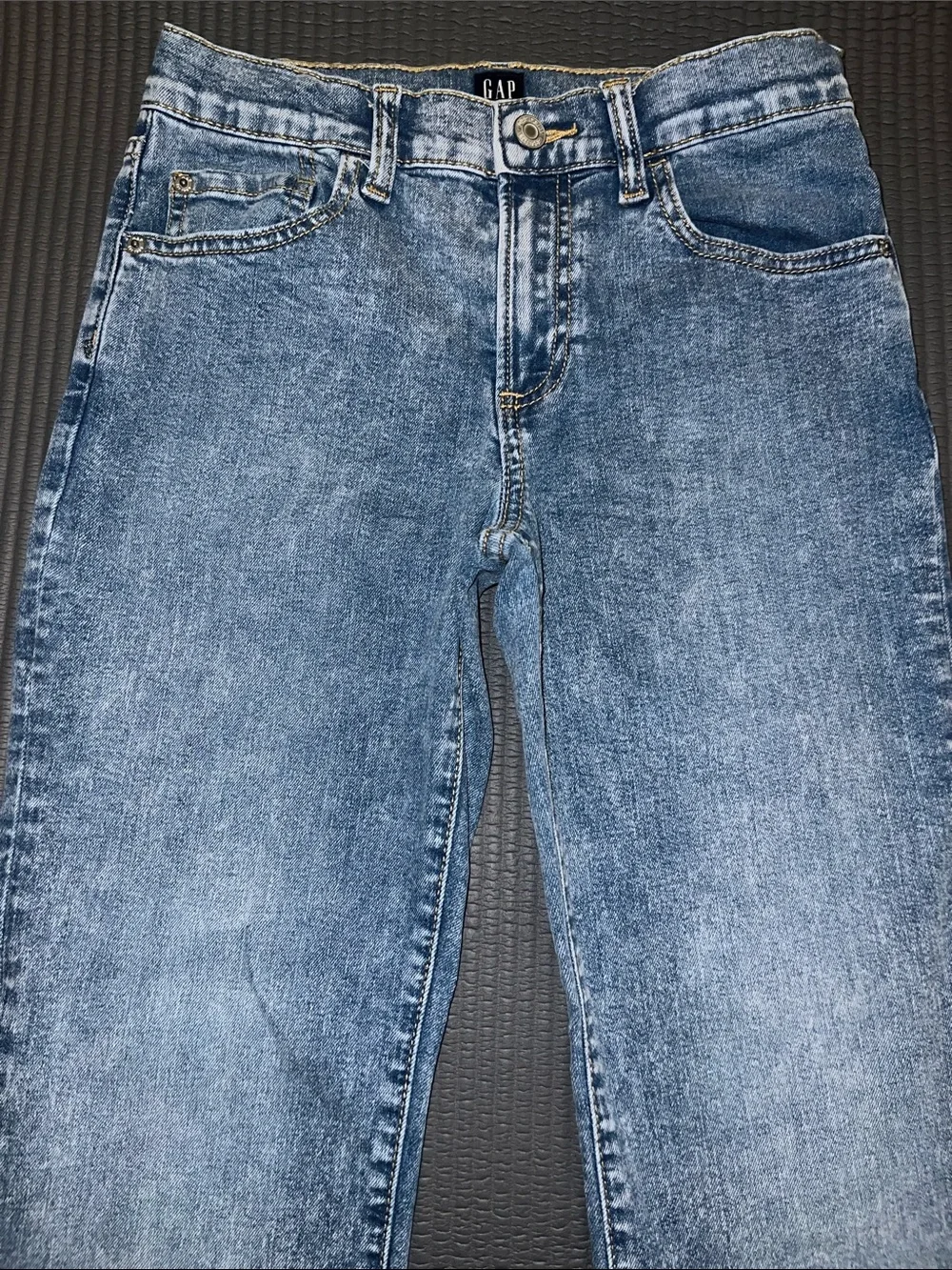 GAP Men's Washed Blue Straight Jeans